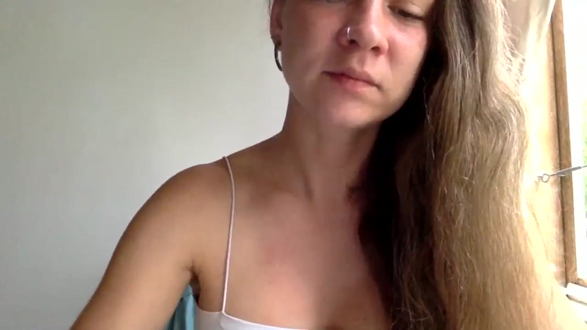 Gallery image thumbnail from Qi_ra's myfreecams stream on, 04/14/2025, 24:21 image 20 of 20