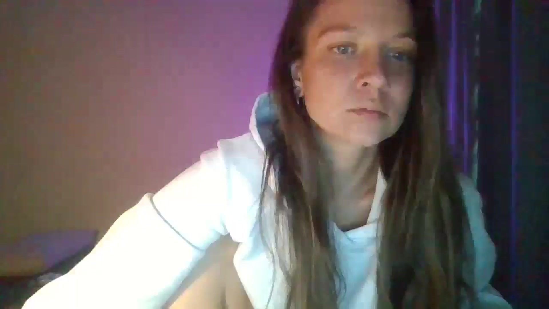 Gallery image thumbnail from Qi_ra's myfreecams stream on, 04/27/2025, 10:57 image 19 of 20
