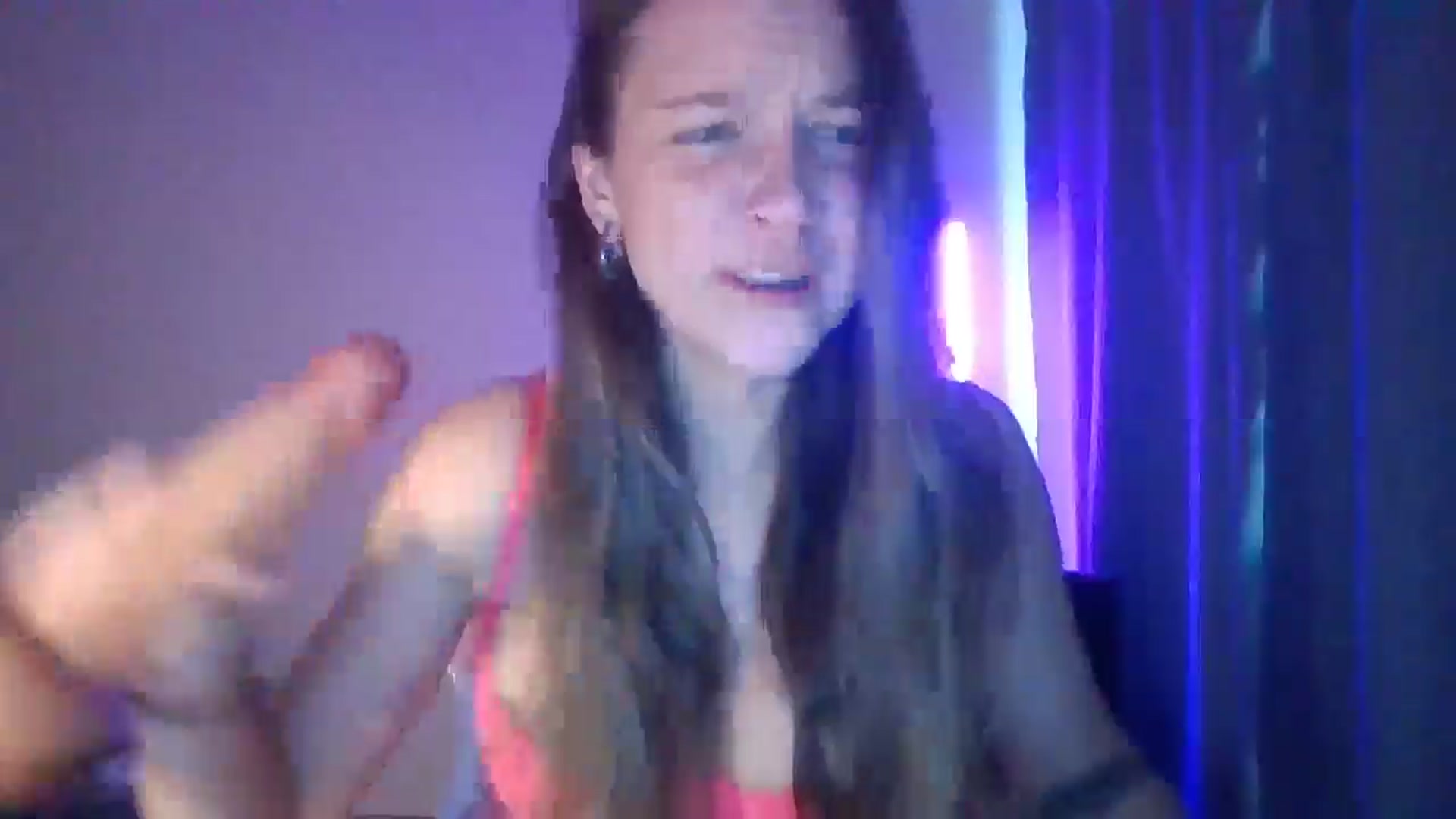 Gallery image thumbnail from Qi_ra's myfreecams stream on, 04/27/2025, 10:57 image 10 of 20