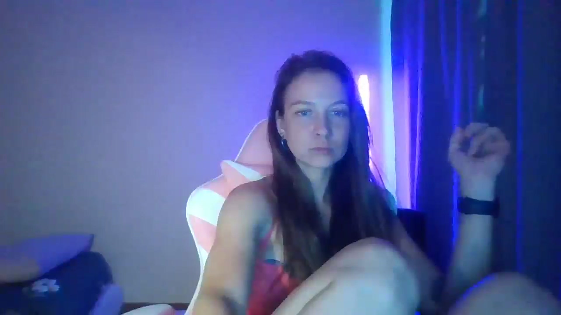 Gallery image thumbnail from Qi_ra's myfreecams stream on, 04/27/2025, 10:57 image 14 of 20
