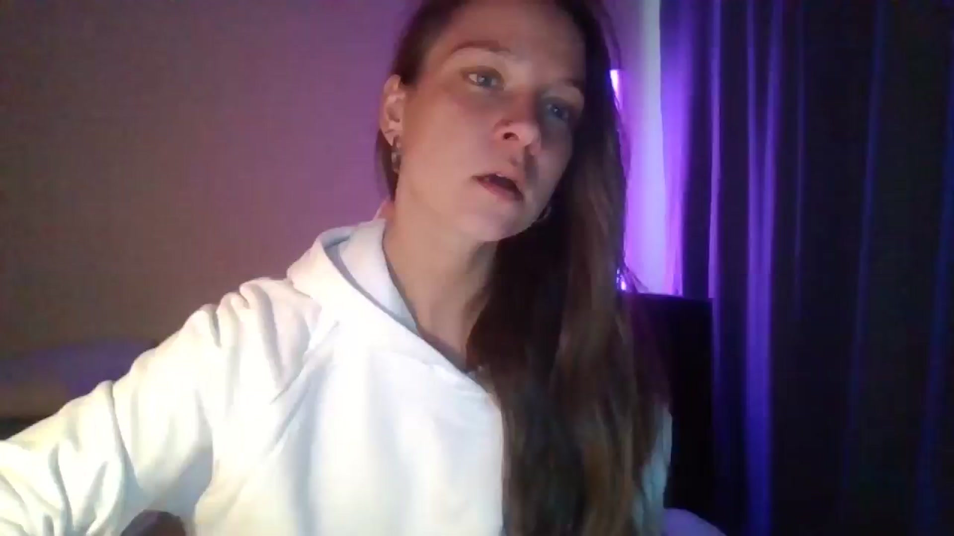 Gallery image thumbnail from Qi_ra's myfreecams stream on, 04/27/2025, 10:57 image 1 of 20