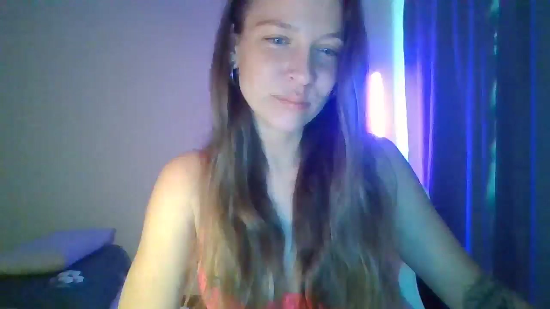 Gallery image thumbnail from Qi_ra's myfreecams stream on, 04/27/2025, 11:26 image 4 of 20