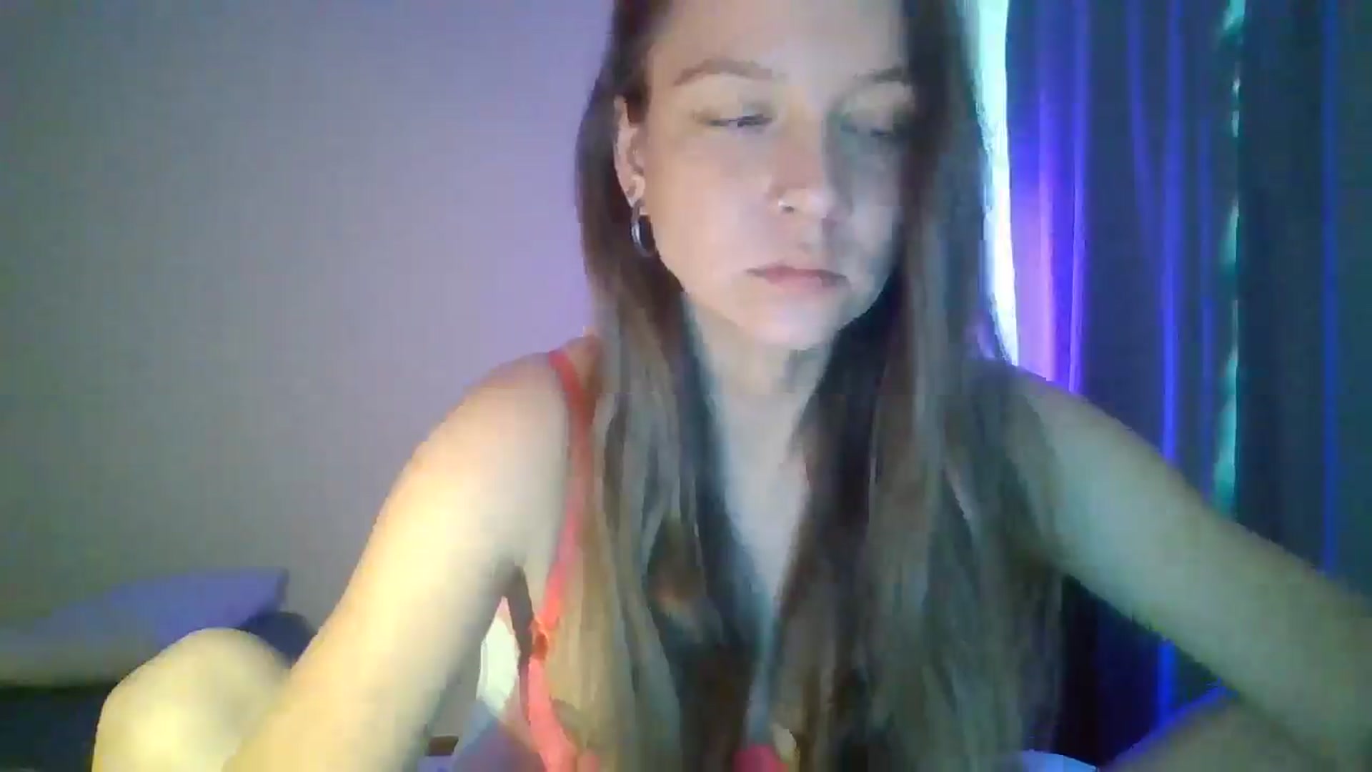 Gallery image thumbnail from Qi_ra's myfreecams stream on, 04/27/2025, 11:54 image 8 of 20