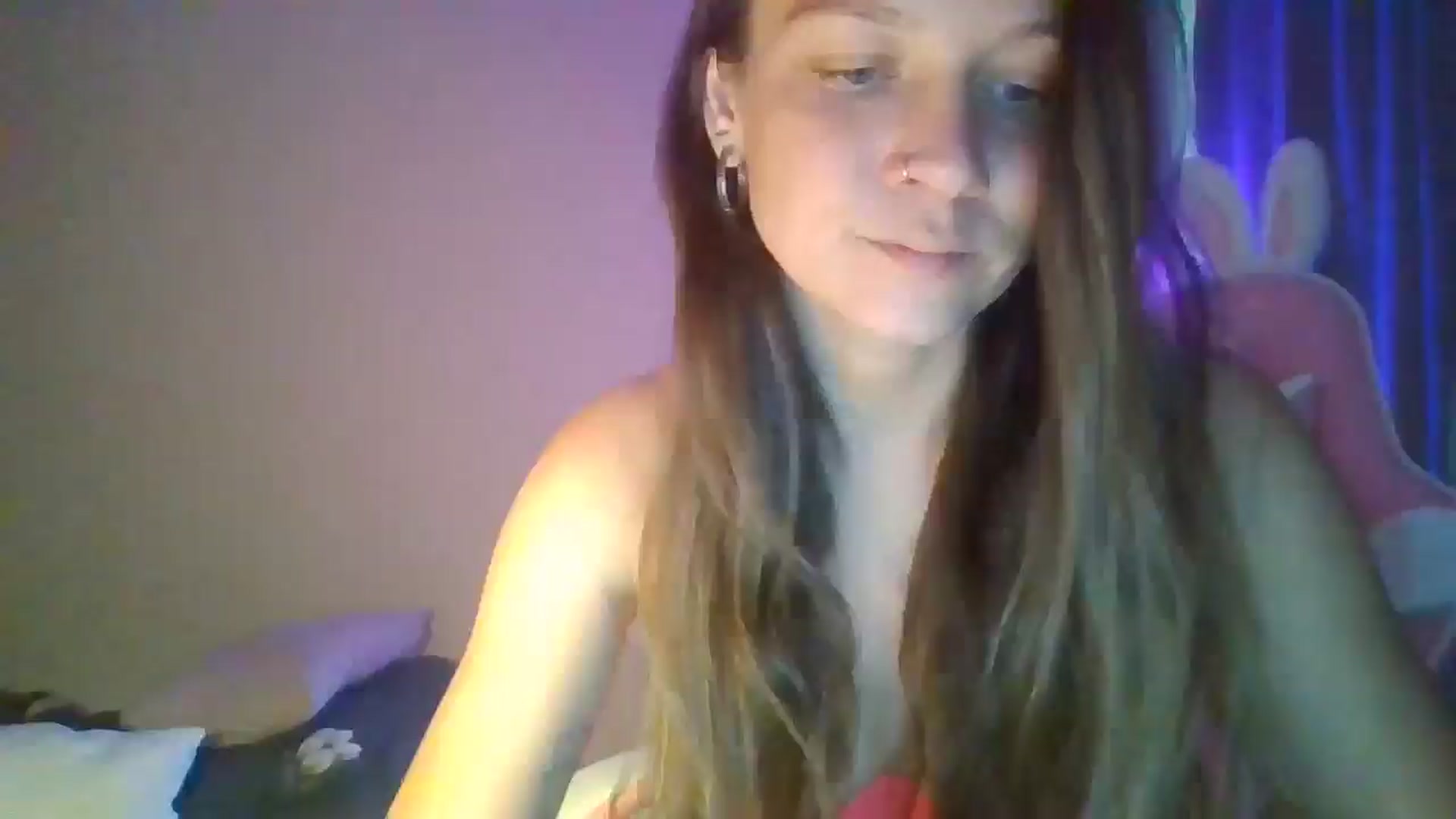 Gallery image thumbnail from Qi_ra's myfreecams stream on, 04/27/2025, 15:38 image 1 of 20