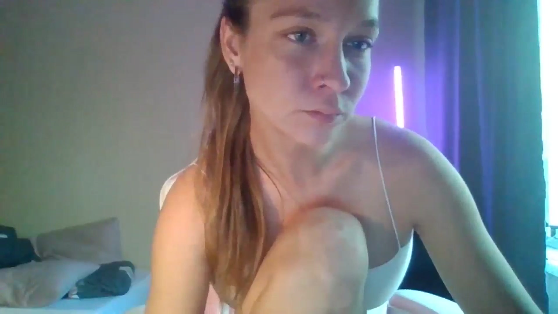 Gallery image thumbnail from Qi_ra's myfreecams stream on, 04/28/2025, 07:54 image 5 of 20