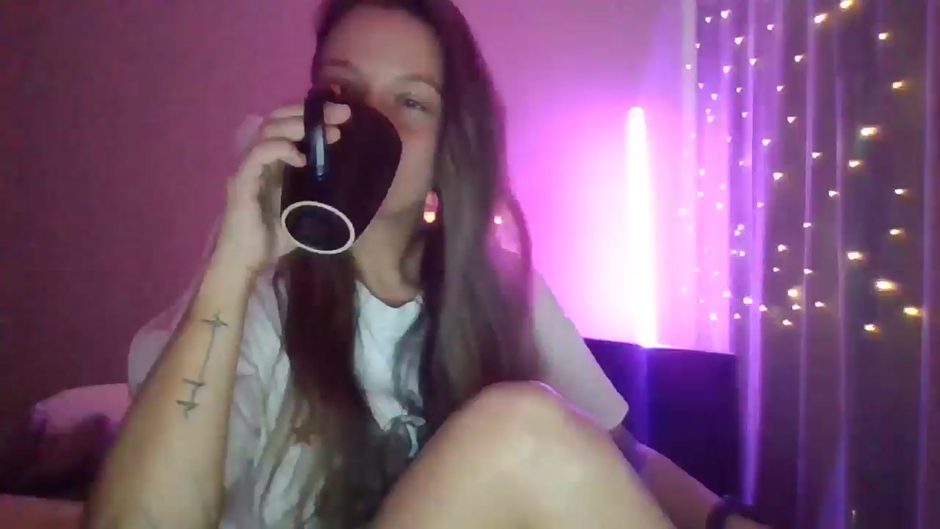 Gallery image thumbnail from Qi_ra's myfreecams stream on, 04/29/2025, 06:31 image 2 of 20