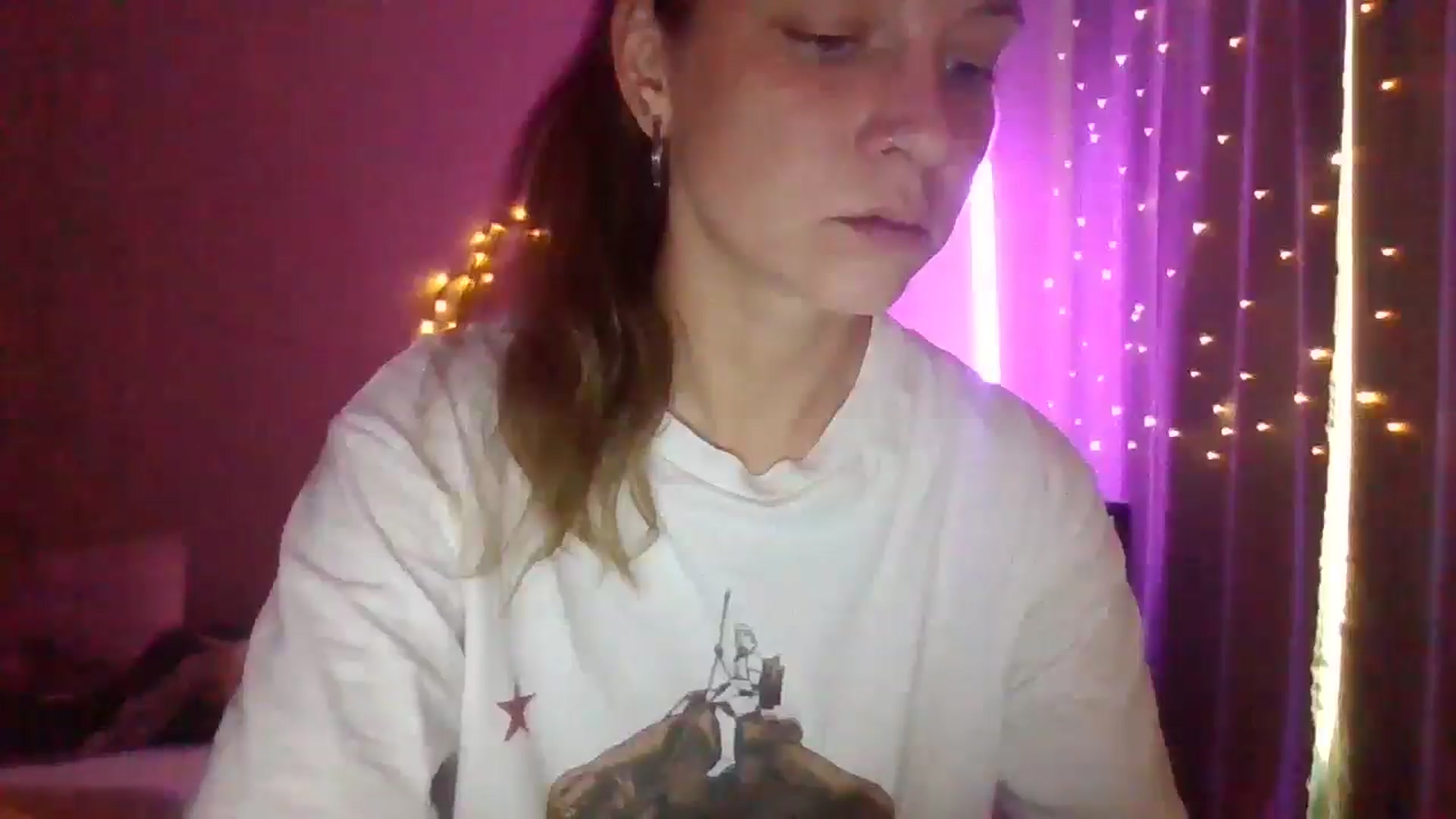 Gallery image thumbnail from Qi_ra's myfreecams stream on, 04/29/2025, 16:06 image 11 of 20
