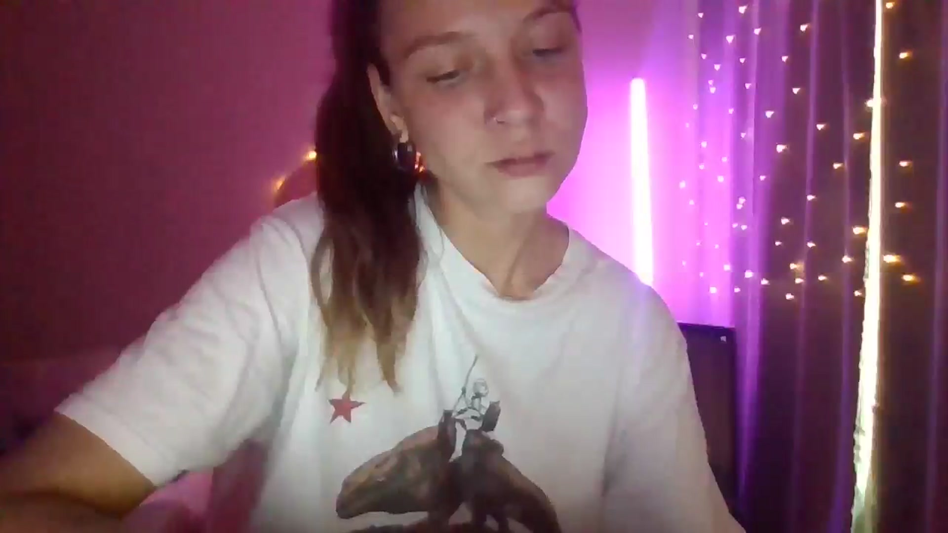 Gallery image thumbnail from Qi_ra's myfreecams stream on, 04/29/2025, 16:06 image 2 of 20