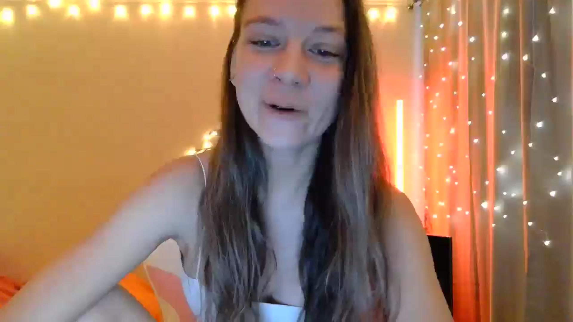 Gallery image thumbnail from Qi_ra's myfreecams stream on, 05/06/2025, 06:58 image 16 of 20