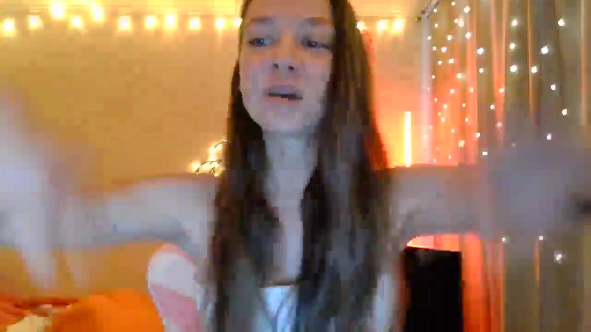 Gallery image thumbnail from Qi_ra's myfreecams stream on, 05/06/2025, 06:58 image 10 of 20