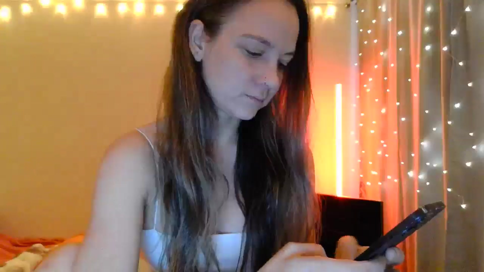 Gallery image thumbnail from Qi_ra's myfreecams stream on, 05/06/2025, 06:58 image 17 of 20
