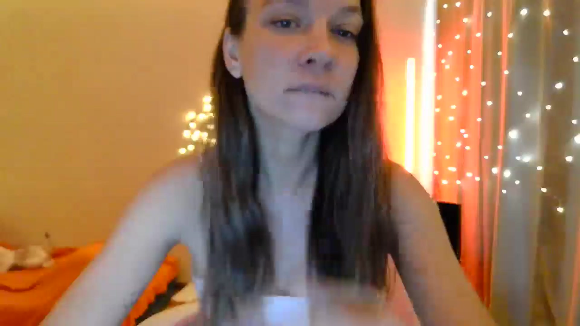 Gallery image thumbnail from Qi_ra's myfreecams stream on, 05/06/2025, 09:42 image 2 of 20