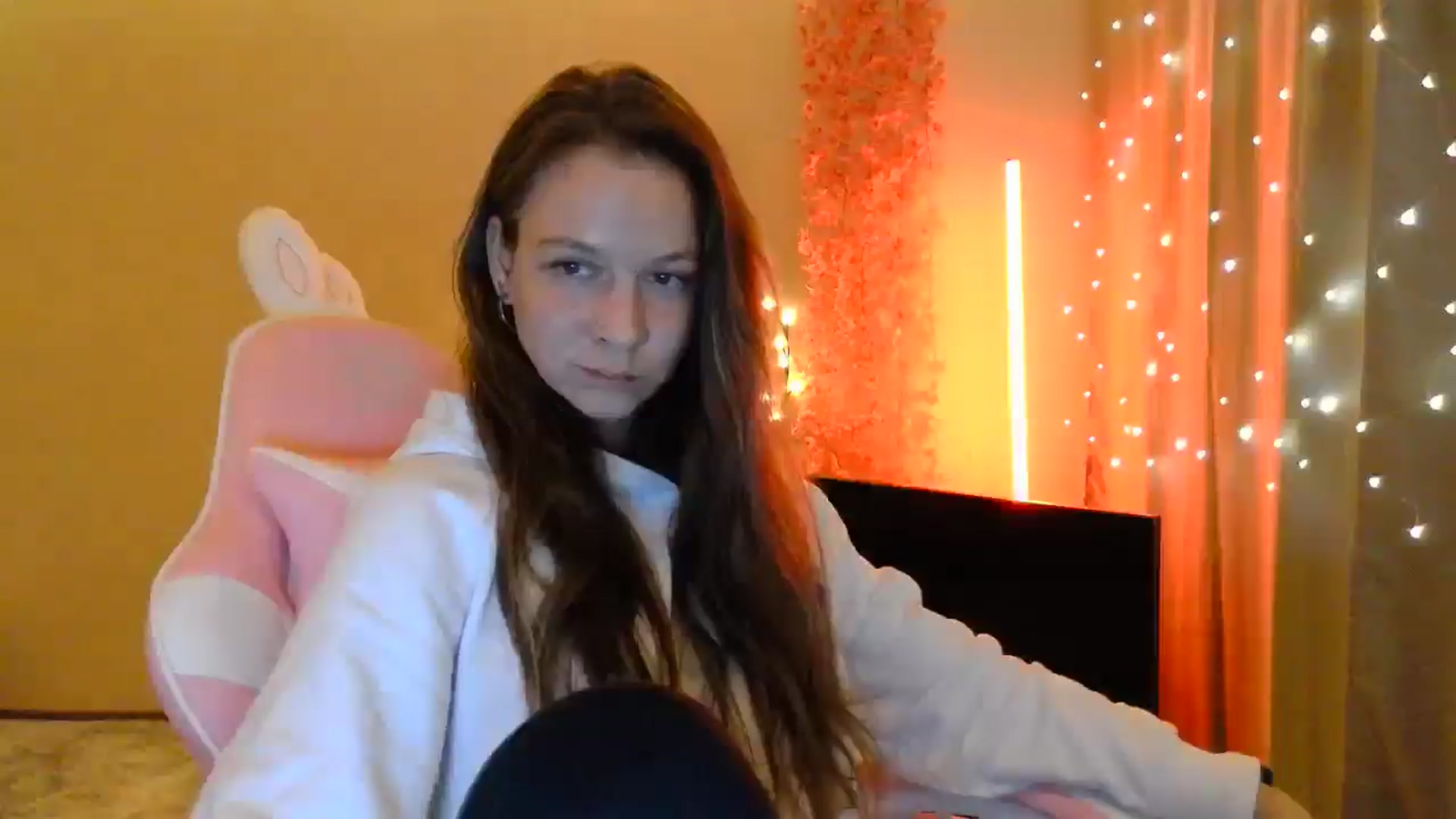Gallery image thumbnail from Qi_ra's myfreecams stream on, 05/08/2025, 18:11 image 20 of 20
