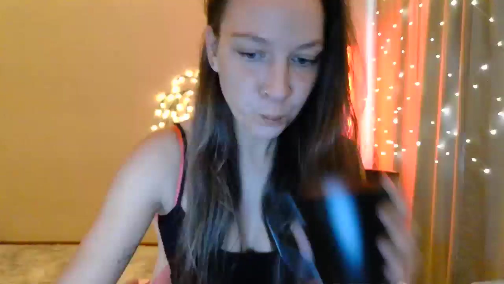Gallery image thumbnail from Qi_ra's myfreecams stream on, 05/09/2025, 07:51 image 1 of 20