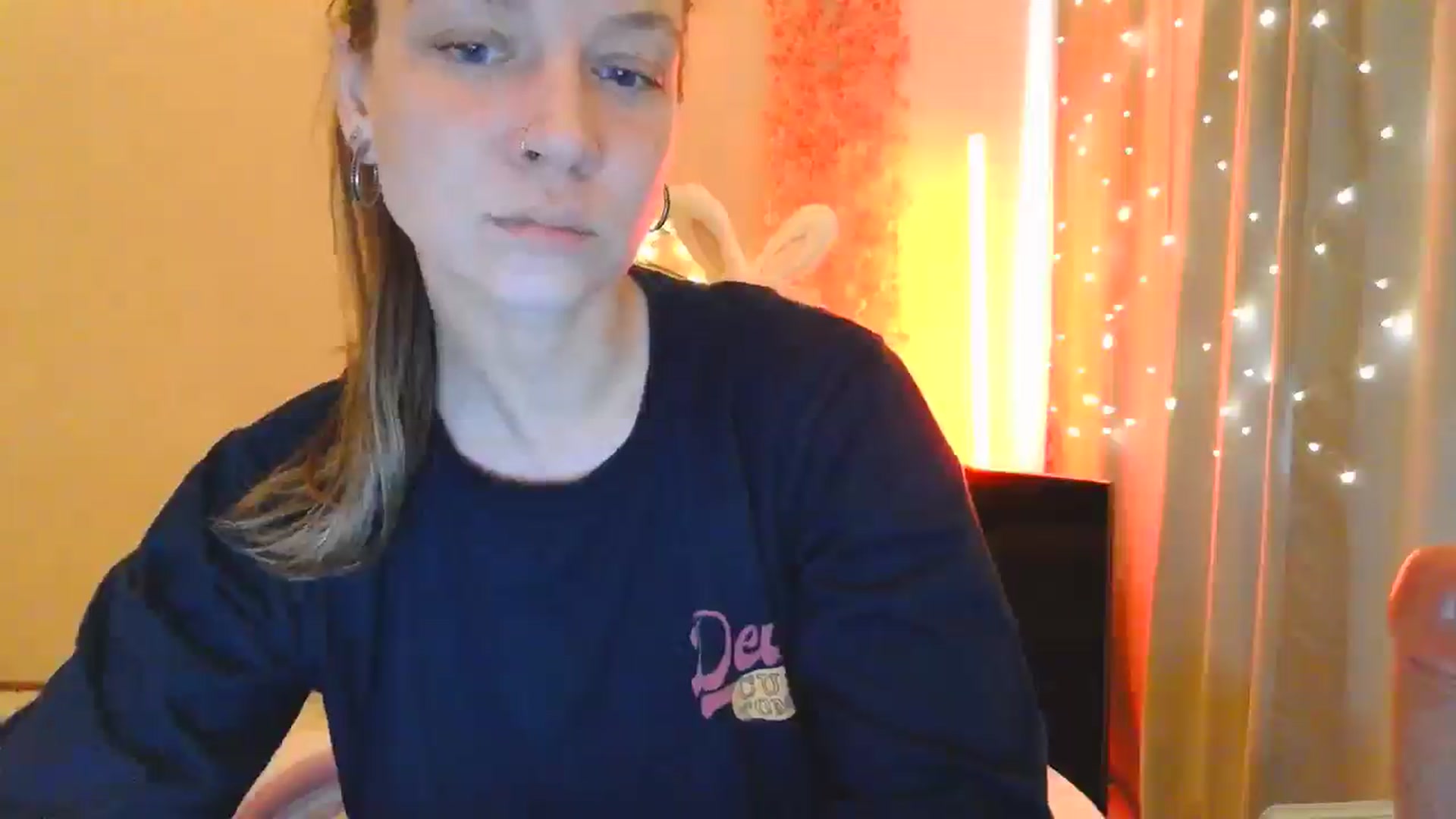 Gallery image thumbnail from Qi_ra's myfreecams stream on, 05/09/2025, 11:24 image 11 of 20