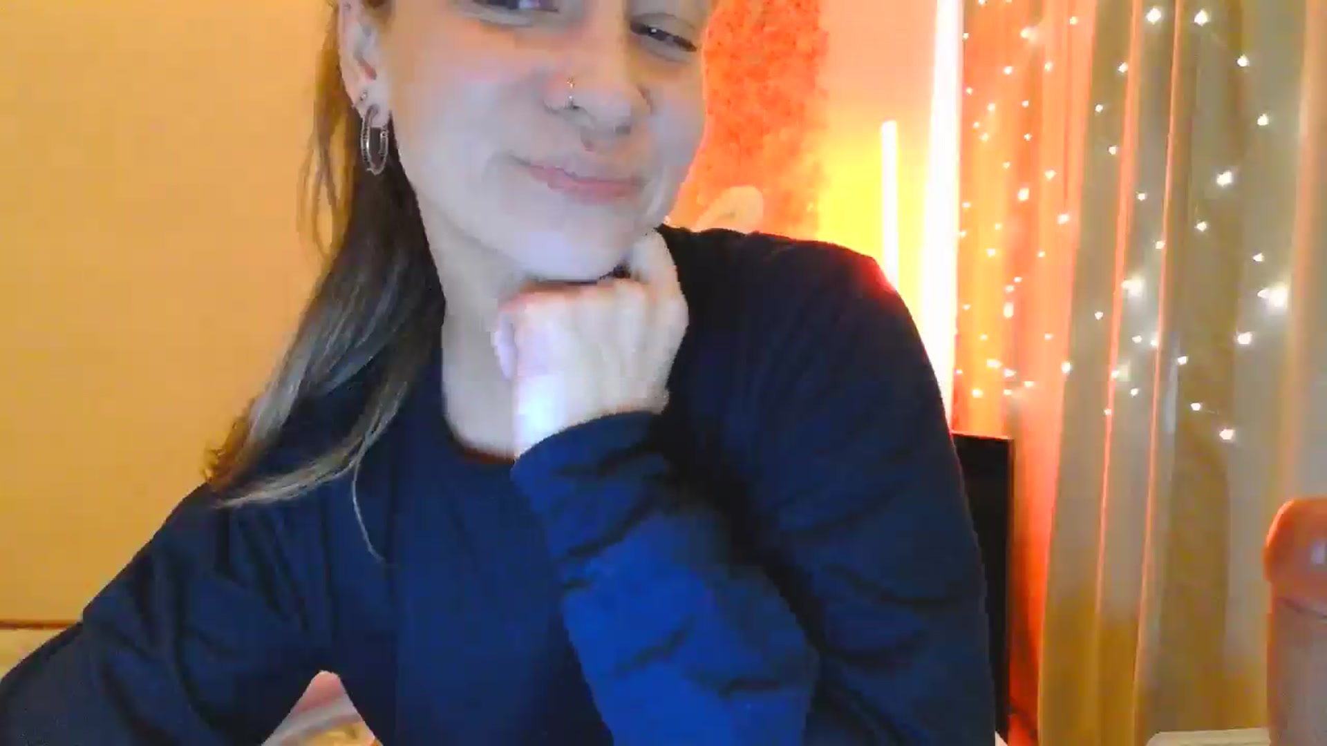 Gallery image thumbnail from Qi_ra's myfreecams stream on, 05/09/2025, 11:24 image 9 of 20