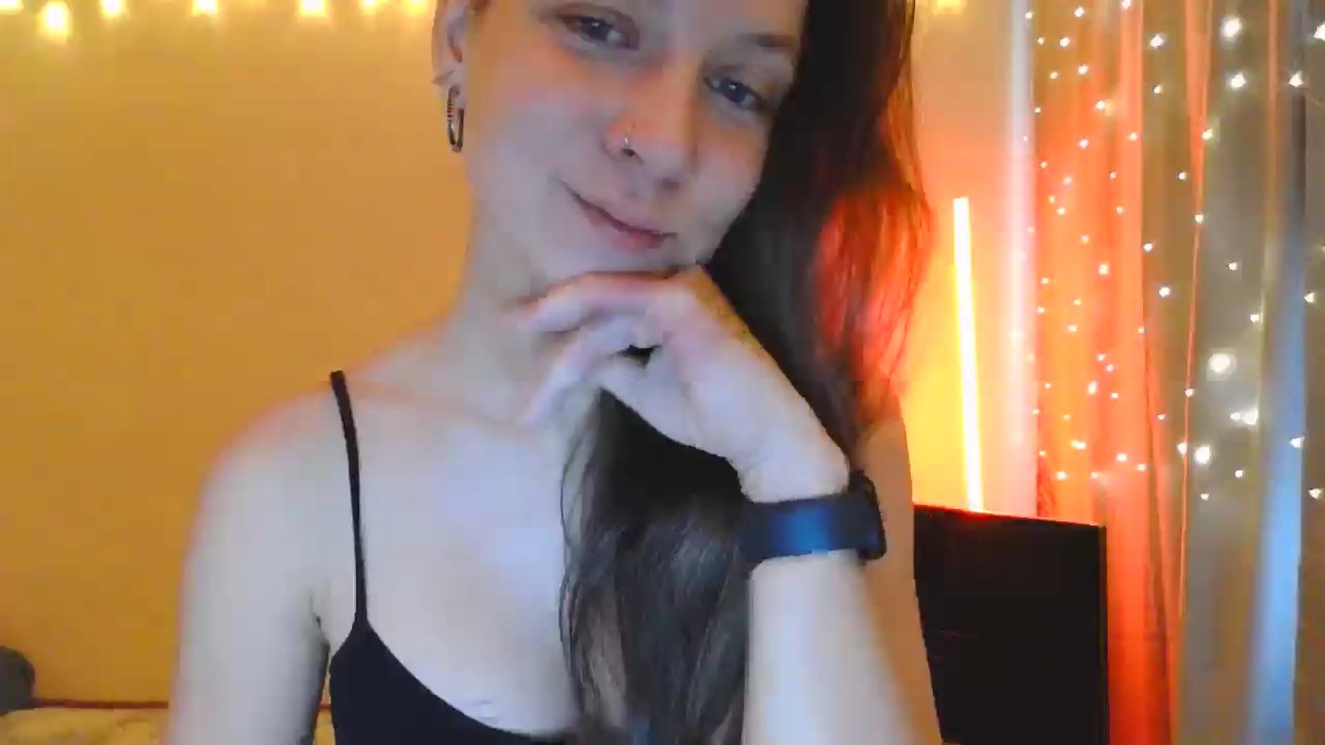 Gallery image thumbnail from Qi_ra's myfreecams stream on, 05/10/2025, 08:35 image 19 of 20