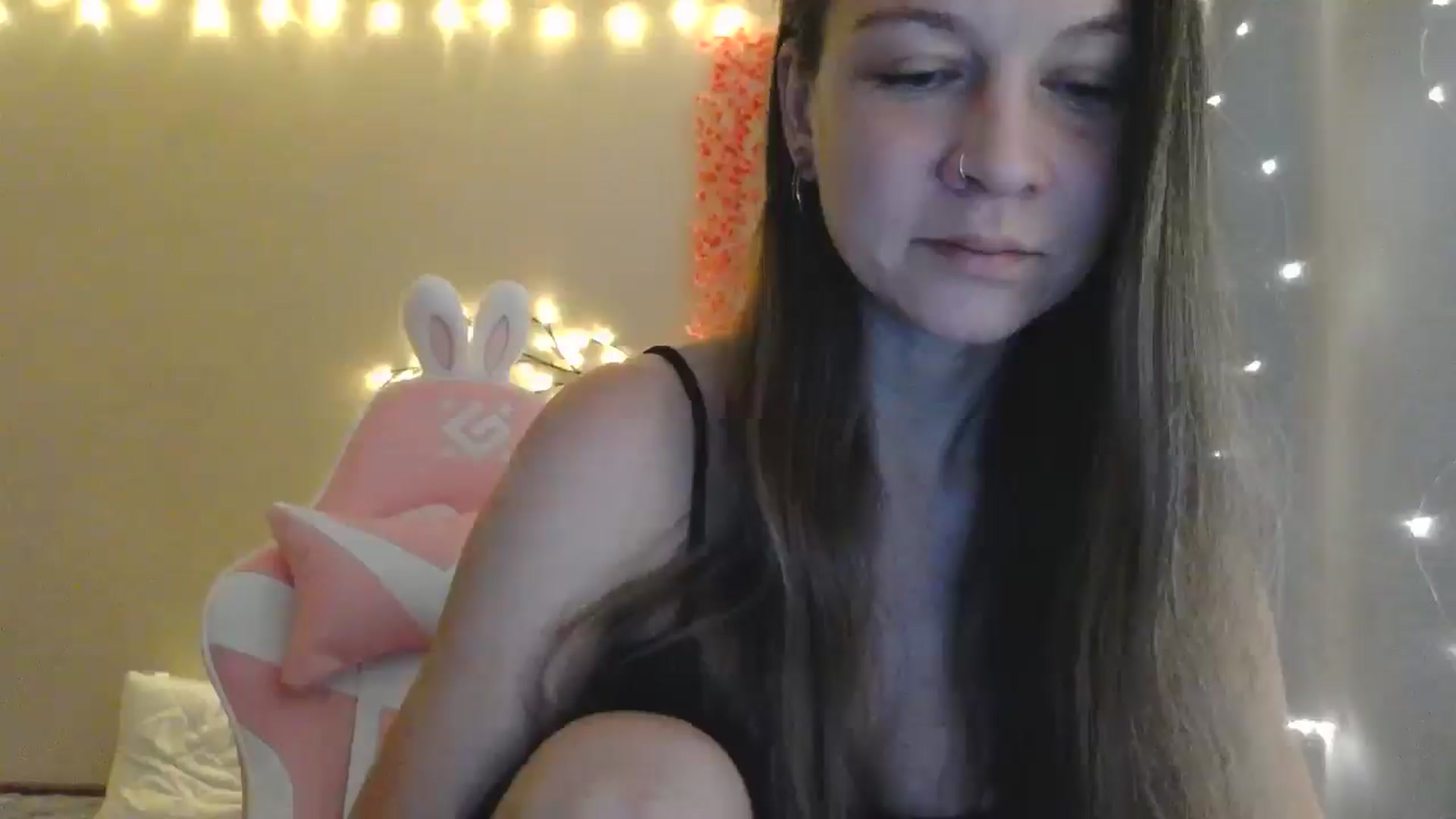 Gallery image thumbnail from Qi_ra's myfreecams stream on, 05/13/2025, 08:21 image 12 of 20
