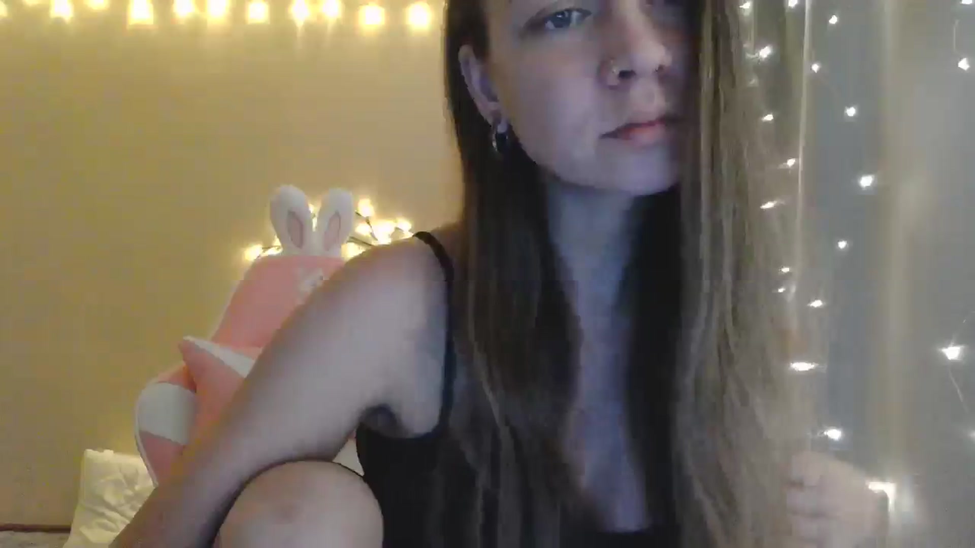 Gallery image thumbnail from Qi_ra's myfreecams stream on, 05/13/2025, 08:21 image 13 of 20