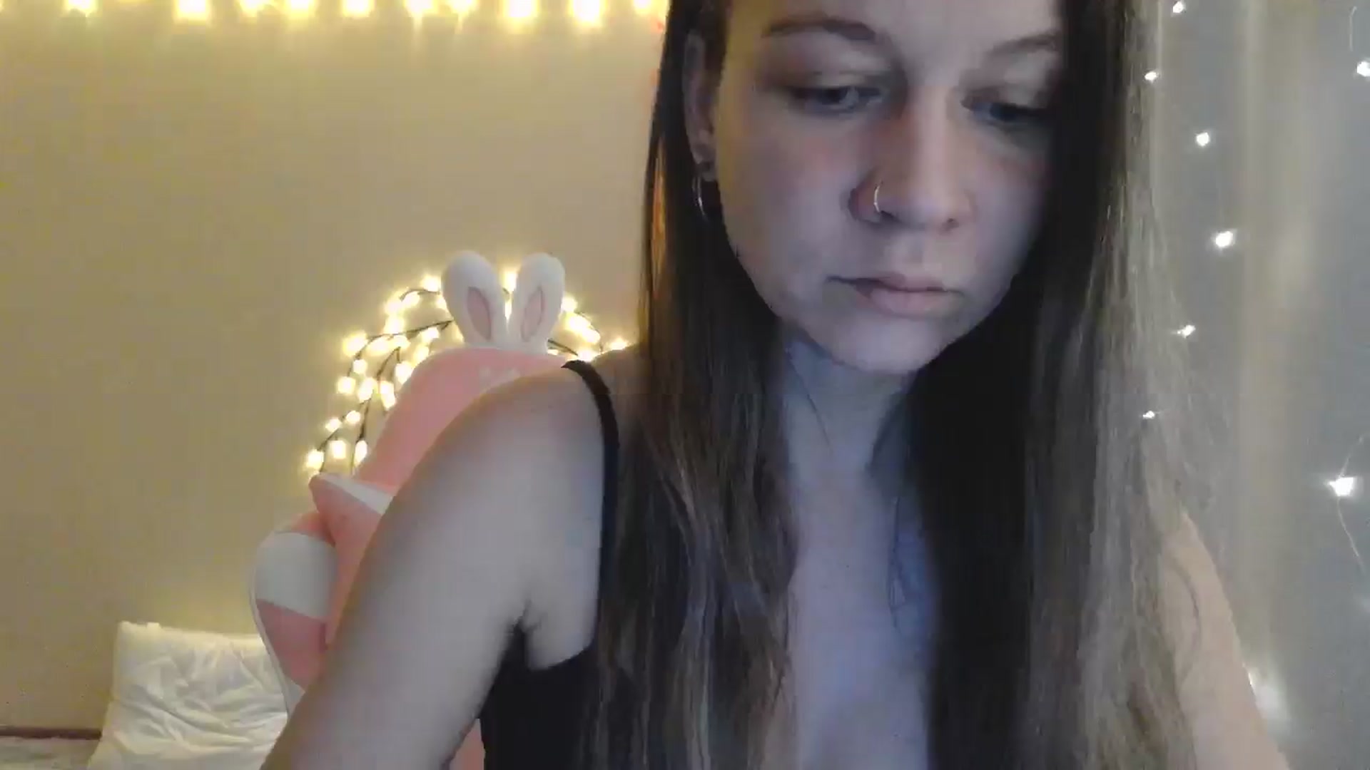 Gallery image thumbnail from Qi_ra's myfreecams stream on, 05/13/2025, 10:01 image 5 of 20
