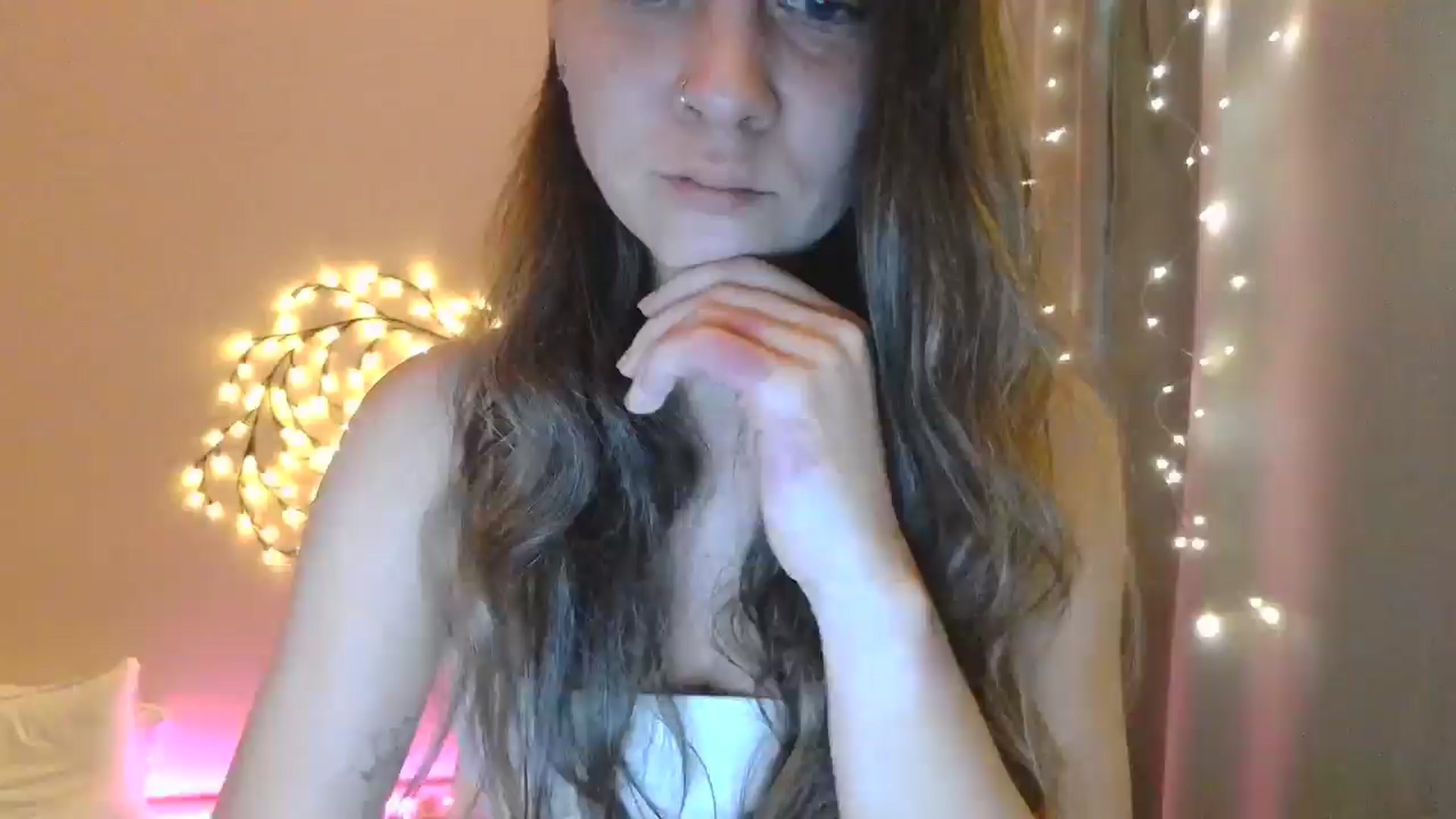 Gallery image thumbnail from Qi_ra's myfreecams stream on, 05/21/2025, 07:02 image 1 of 20