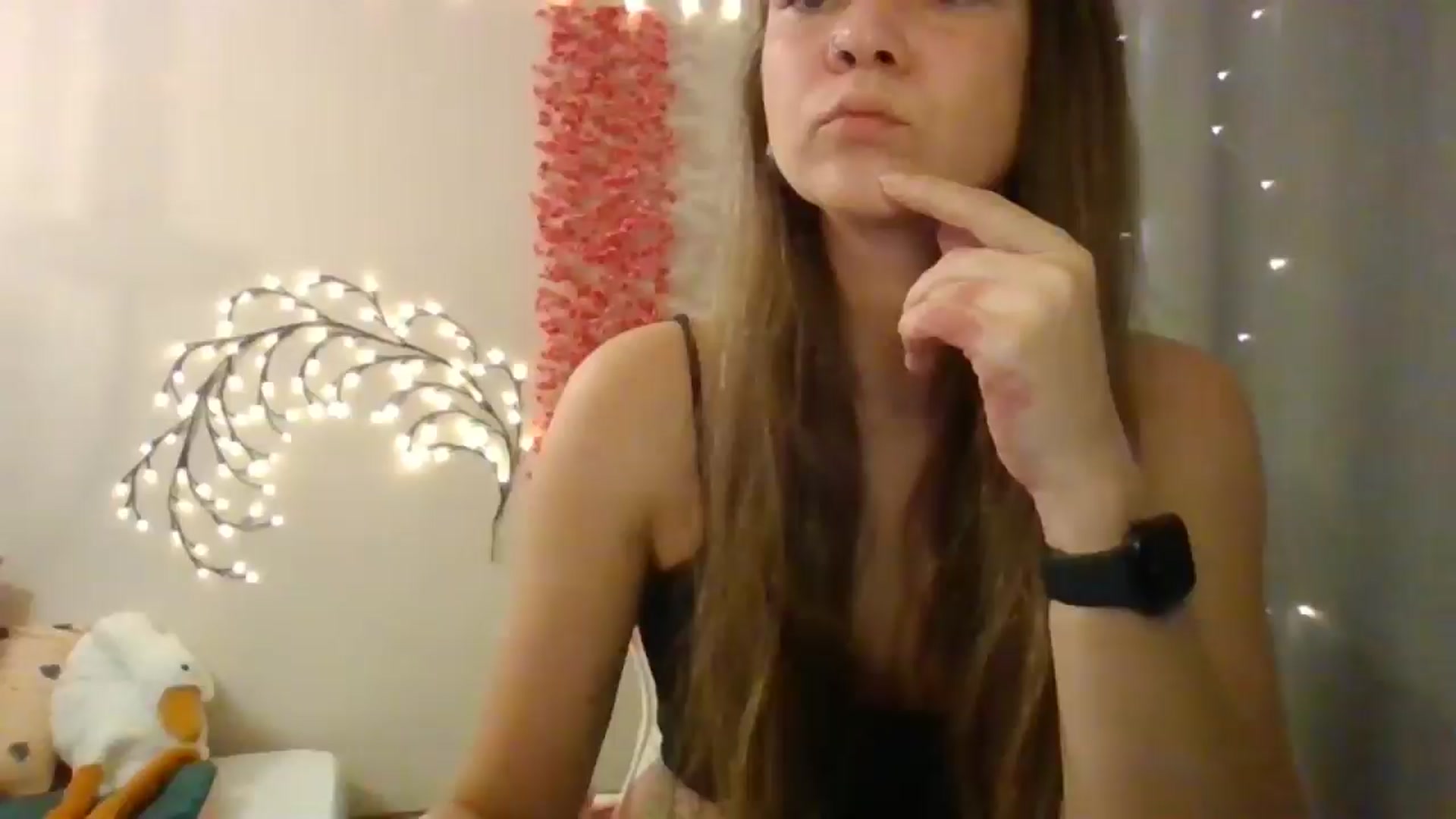 Gallery image thumbnail from Qi_ra's myfreecams stream on, 06/09/2025, 17:37 image 13 of 20