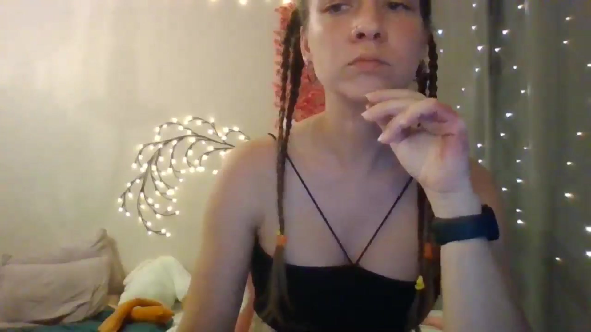Gallery image thumbnail from Qi_ra's myfreecams stream on, 06/11/2025, 16:07 image 14 of 20