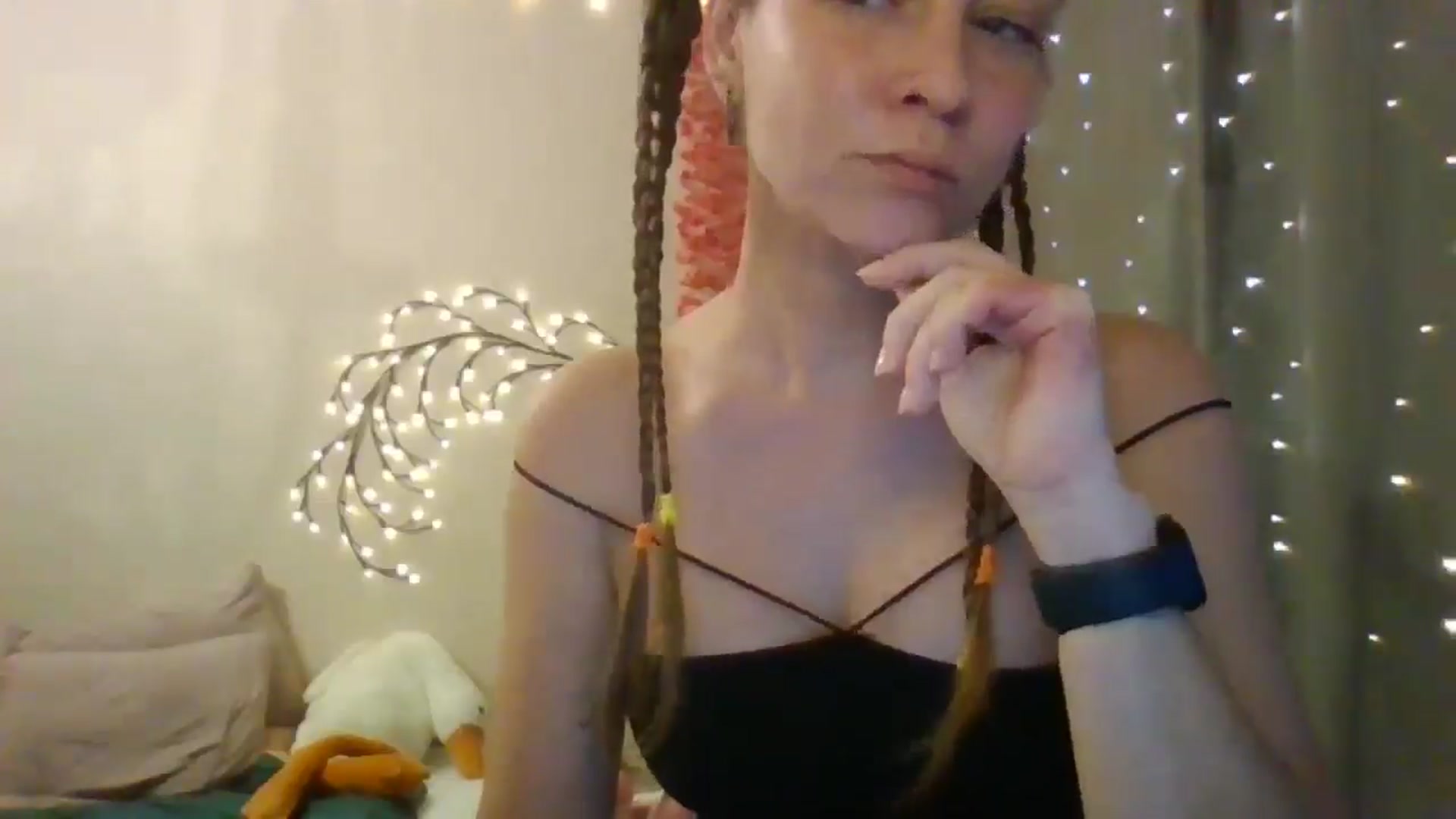 Gallery image thumbnail from Qi_ra's myfreecams stream on, 06/11/2025, 16:07 image 19 of 20