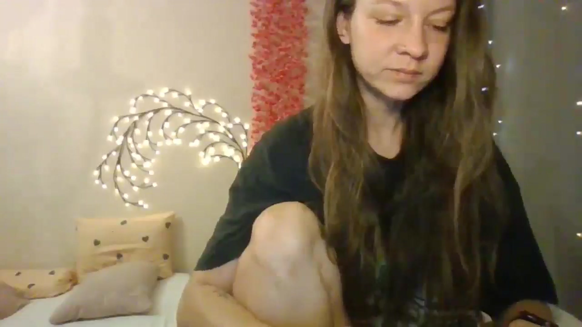 Gallery image thumbnail from Qi_ra's myfreecams stream on, 06/14/2025, 08:41 image 13 of 20