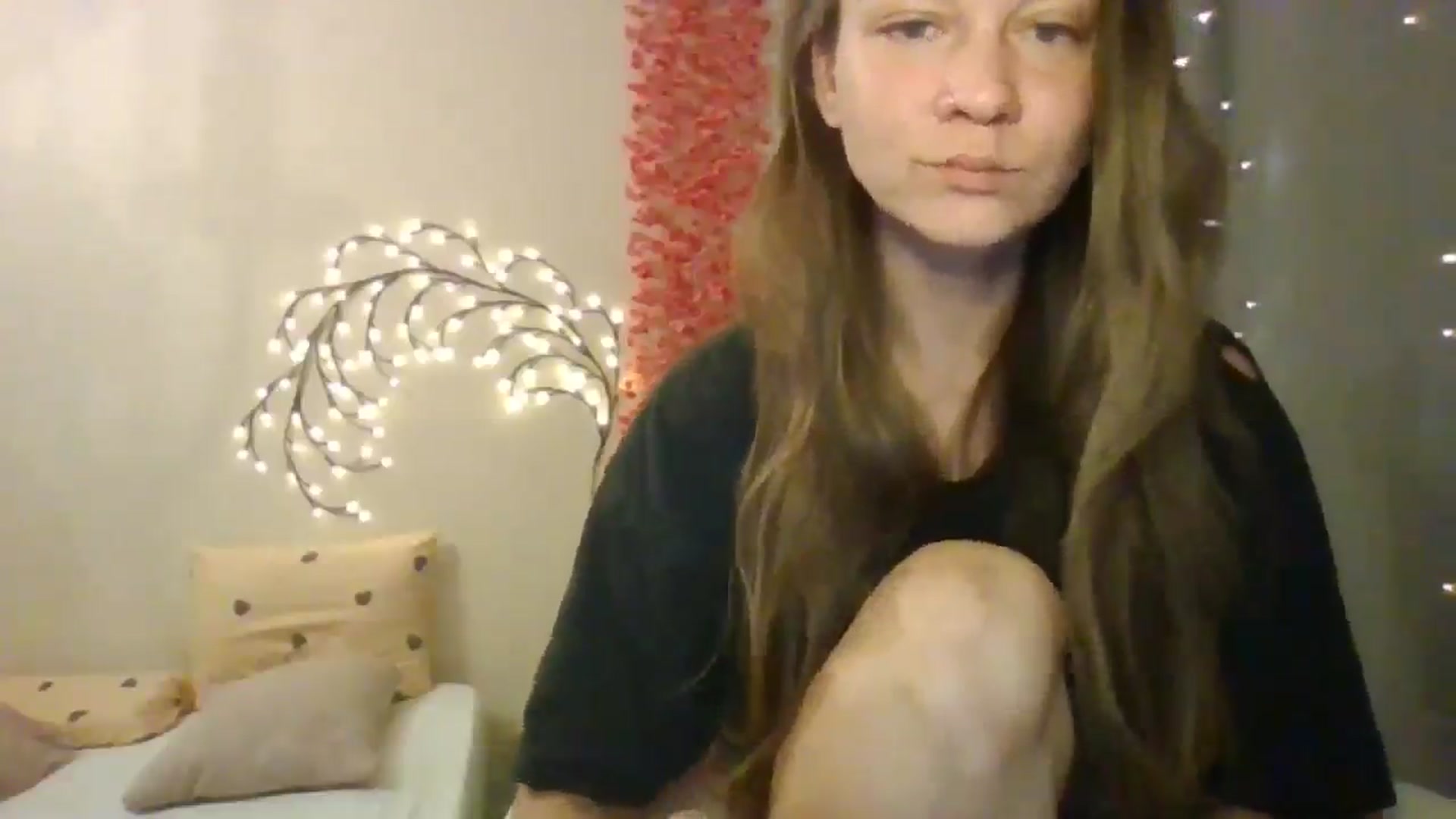 Gallery image thumbnail from Qi_ra's myfreecams stream on, 06/14/2025, 08:41 image 3 of 20