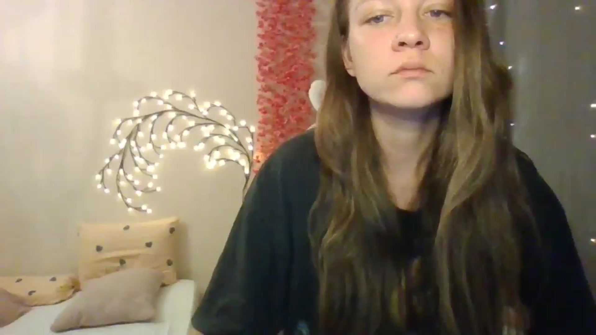 Gallery image thumbnail from Qi_ra's myfreecams stream on, 06/14/2025, 08:41 image 9 of 20