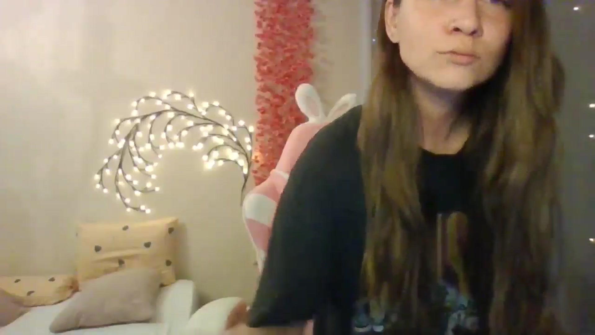 Gallery image thumbnail from Qi_ra's myfreecams stream on, 06/14/2025, 09:10 image 14 of 20