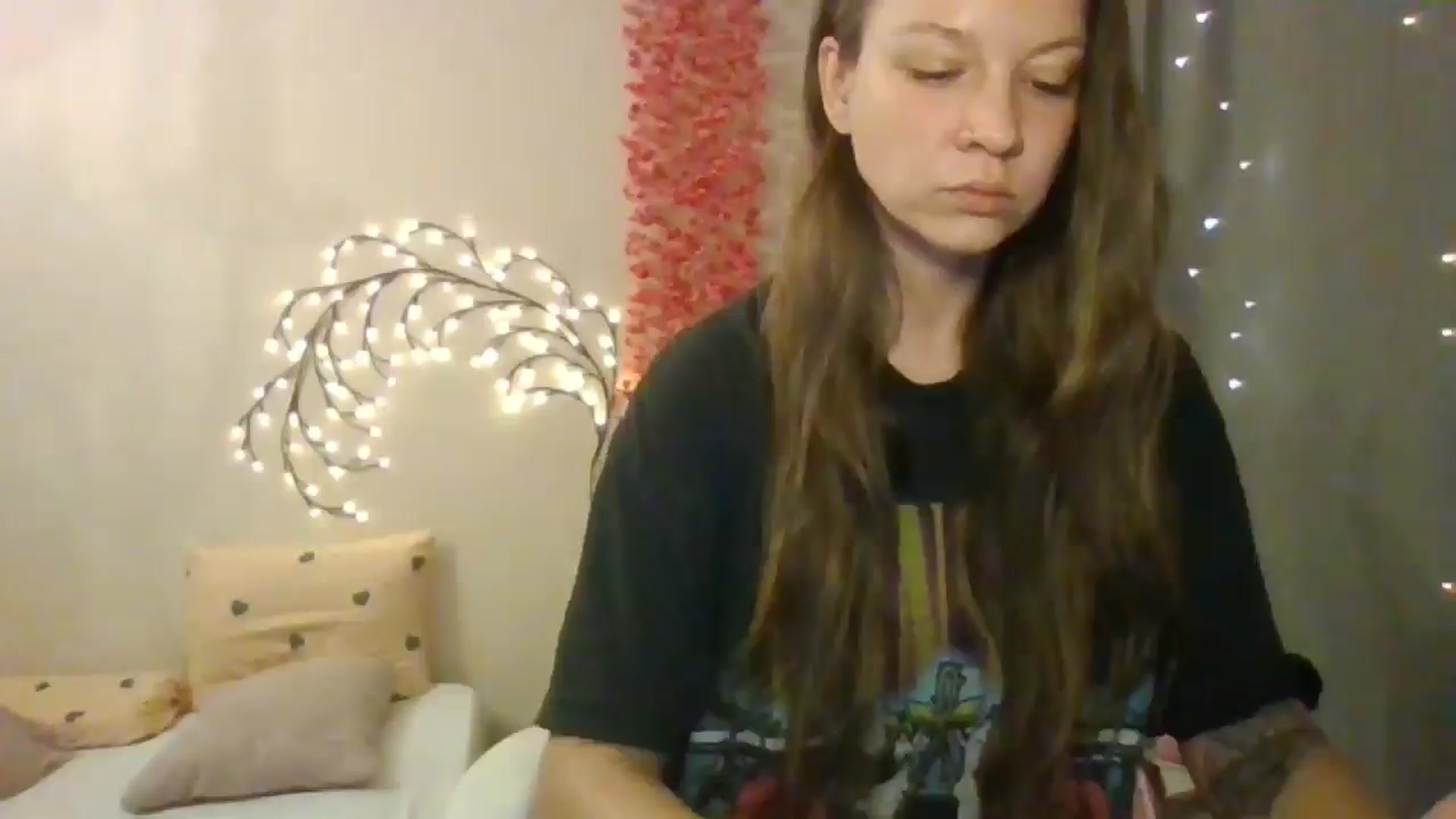Gallery image thumbnail from Qi_ra's myfreecams stream on, 06/14/2025, 09:10 image 8 of 20
