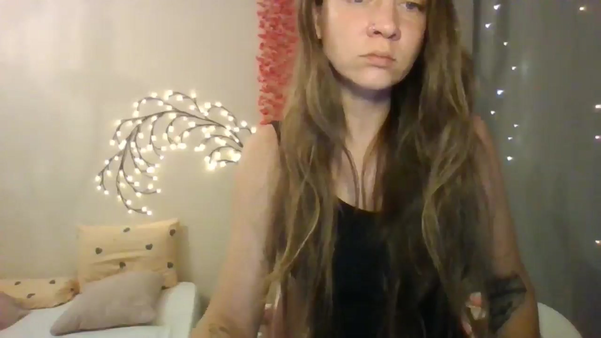 Gallery image thumbnail from Qi_ra's myfreecams stream on, 06/14/2025, 09:35 image 9 of 20