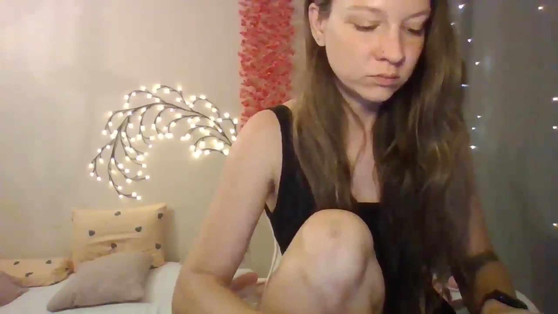 Gallery image thumbnail from Qi_ra's myfreecams stream on, 06/14/2025, 09:35 image 16 of 20