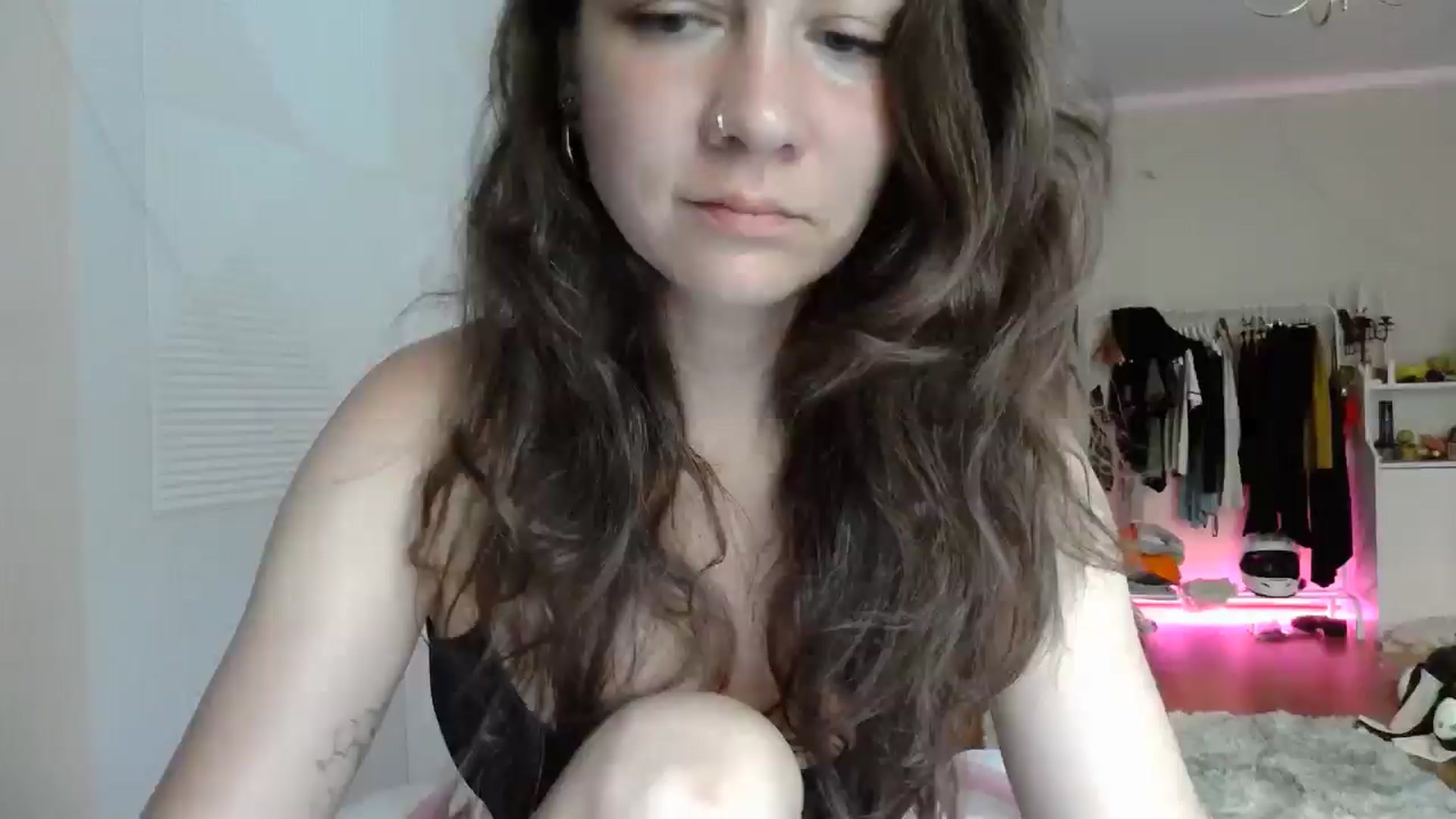 Gallery image thumbnail from Qi_ra's myfreecams stream on, 07/30/2025, 07:48 image 8 of 20