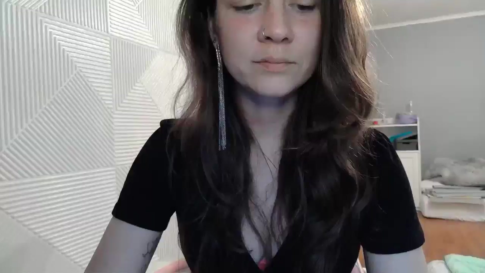 Gallery image thumbnail from Qi_ra's myfreecams stream on, 08/21/2025, 07:01 image 5 of 20