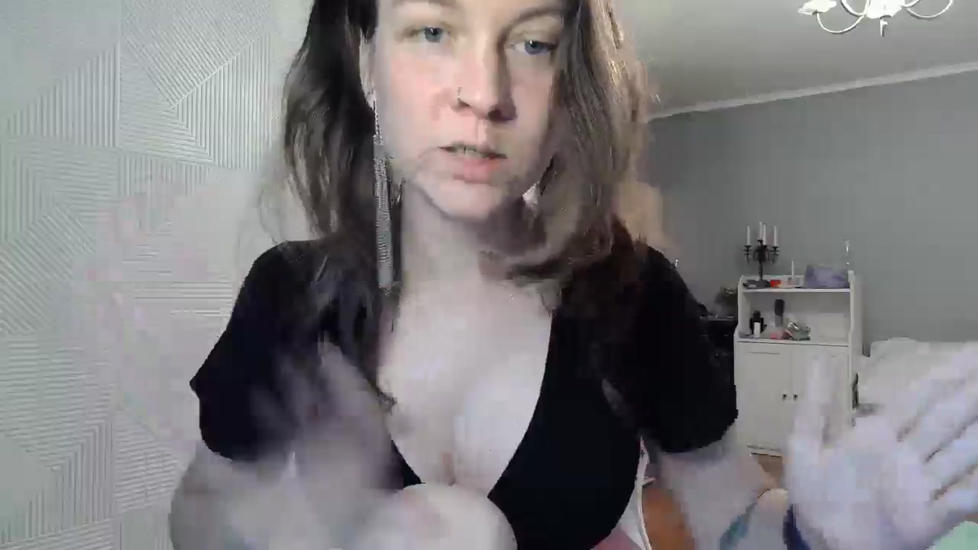 Gallery image thumbnail from Qi_ra's myfreecams stream on, 08/23/2025, 08:47 image 9 of 20