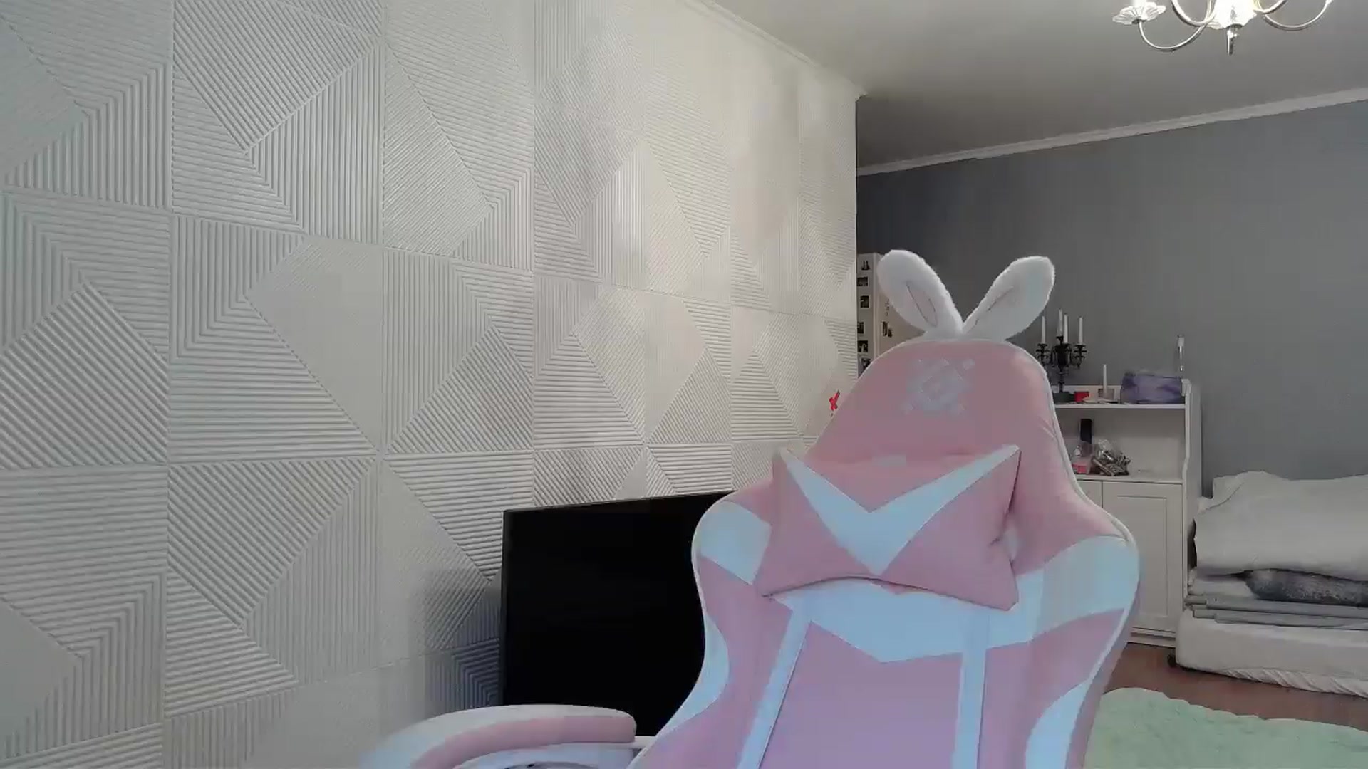 Gallery image thumbnail from Qi_ra's myfreecams stream on, 08/23/2025, 08:47 image 19 of 20