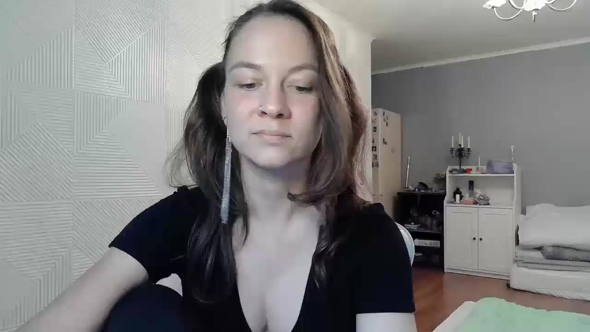 Gallery image thumbnail from Qi_ra's myfreecams stream on, 08/23/2025, 09:29 image 18 of 20