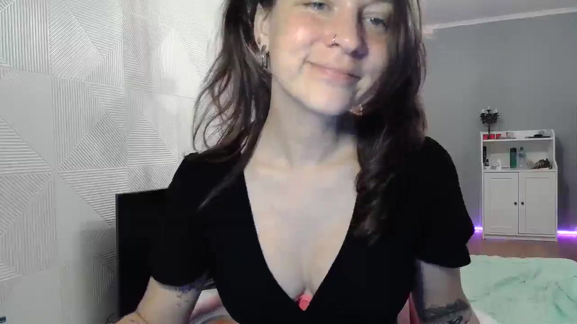 Gallery image thumbnail from Qi_ra's myfreecams stream on, 09/06/2025, 07:10 image 20 of 20