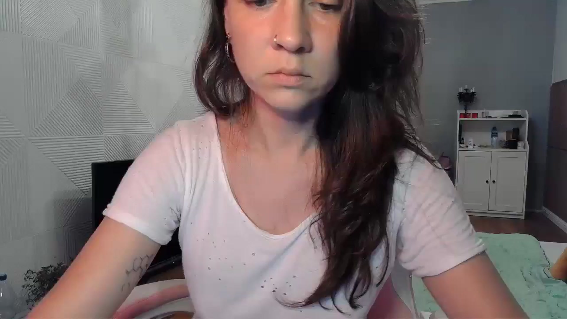 Gallery image thumbnail from Qi_ra's myfreecams stream on, 09/08/2025, 06:44 image 1 of 20