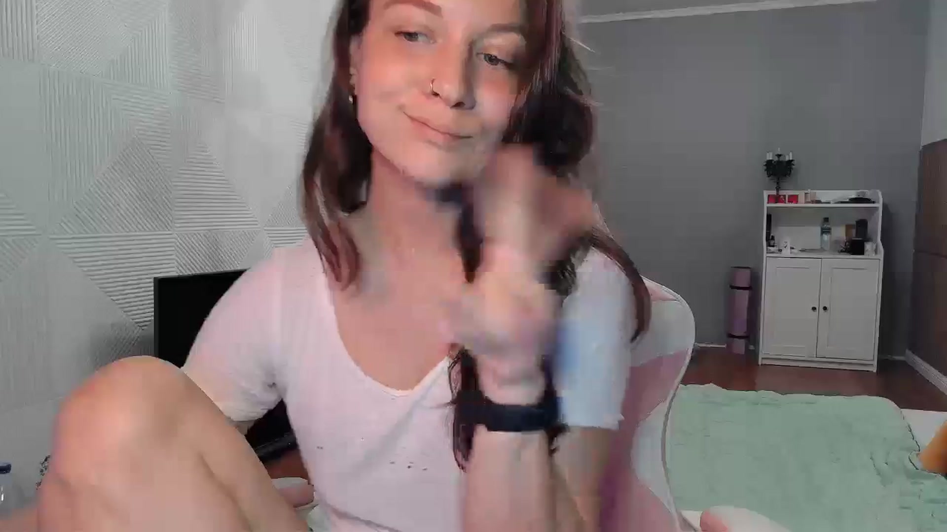 Gallery image thumbnail from Qi_ra's myfreecams stream on, 09/08/2025, 06:44 image 17 of 20