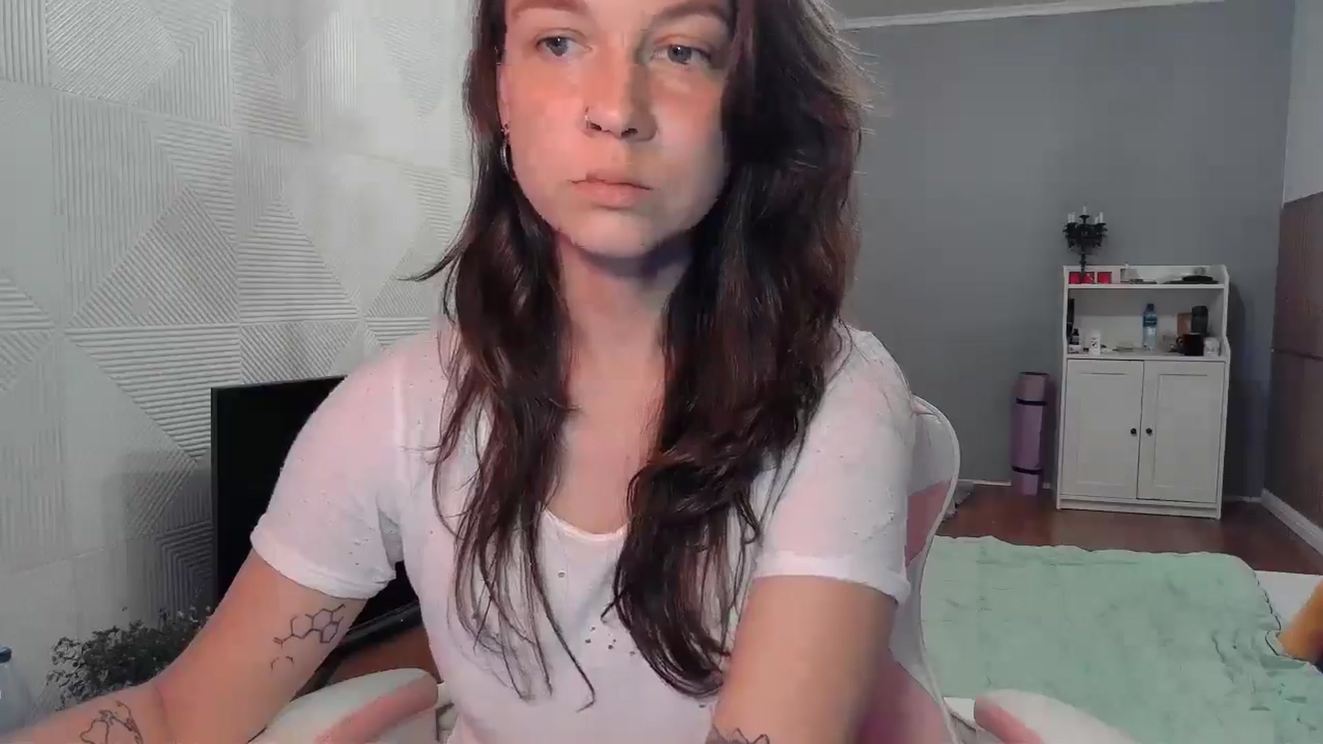 Gallery image thumbnail from Qi_ra's myfreecams stream on, 09/08/2025, 07:04 image 9 of 20