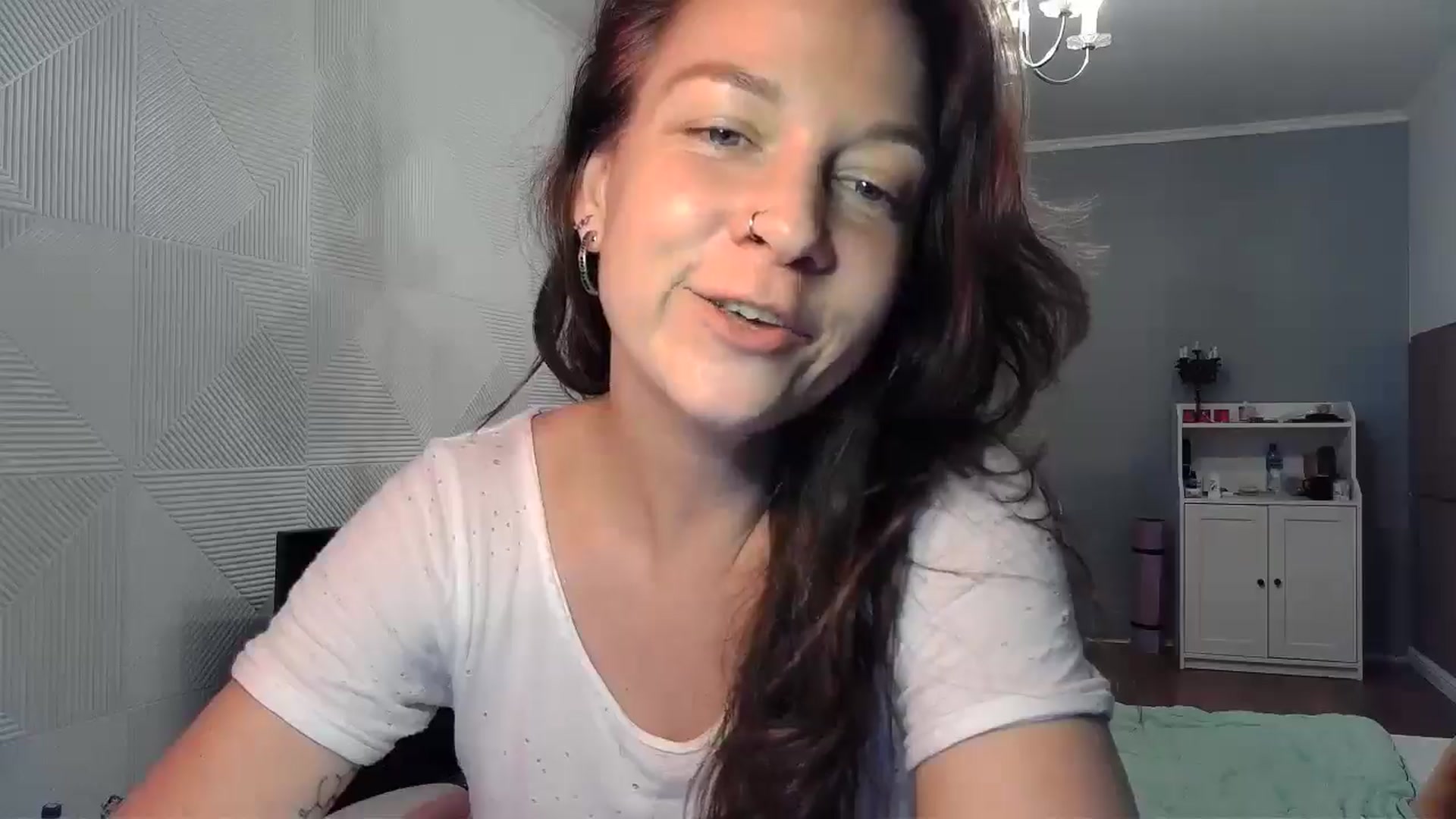 Gallery image thumbnail from Qi_ra's myfreecams stream on, 09/08/2025, 07:36 image 17 of 20