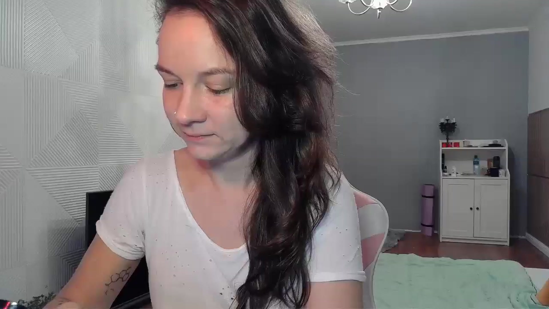 Gallery image thumbnail from Qi_ra's myfreecams stream on, 09/08/2025, 07:36 image 3 of 20