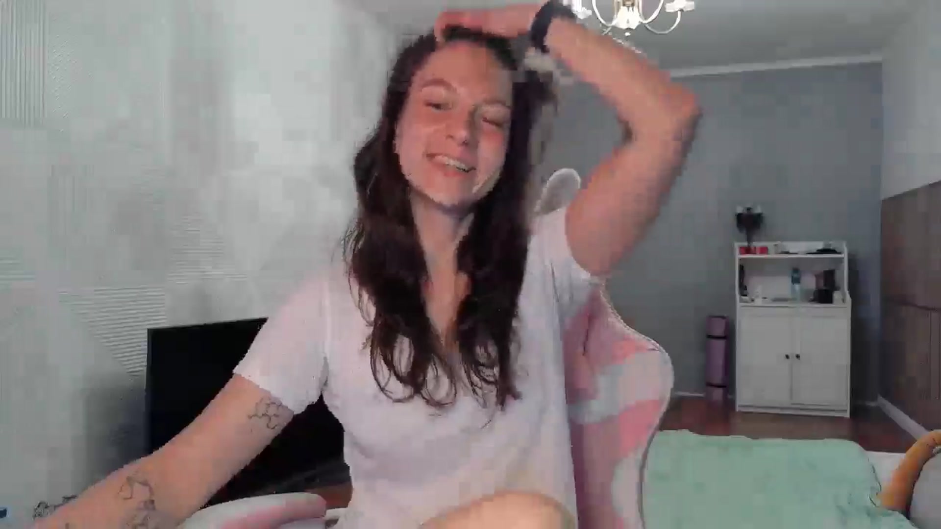 Gallery image thumbnail from Qi_ra's myfreecams stream on, 09/08/2025, 08:09 image 10 of 20