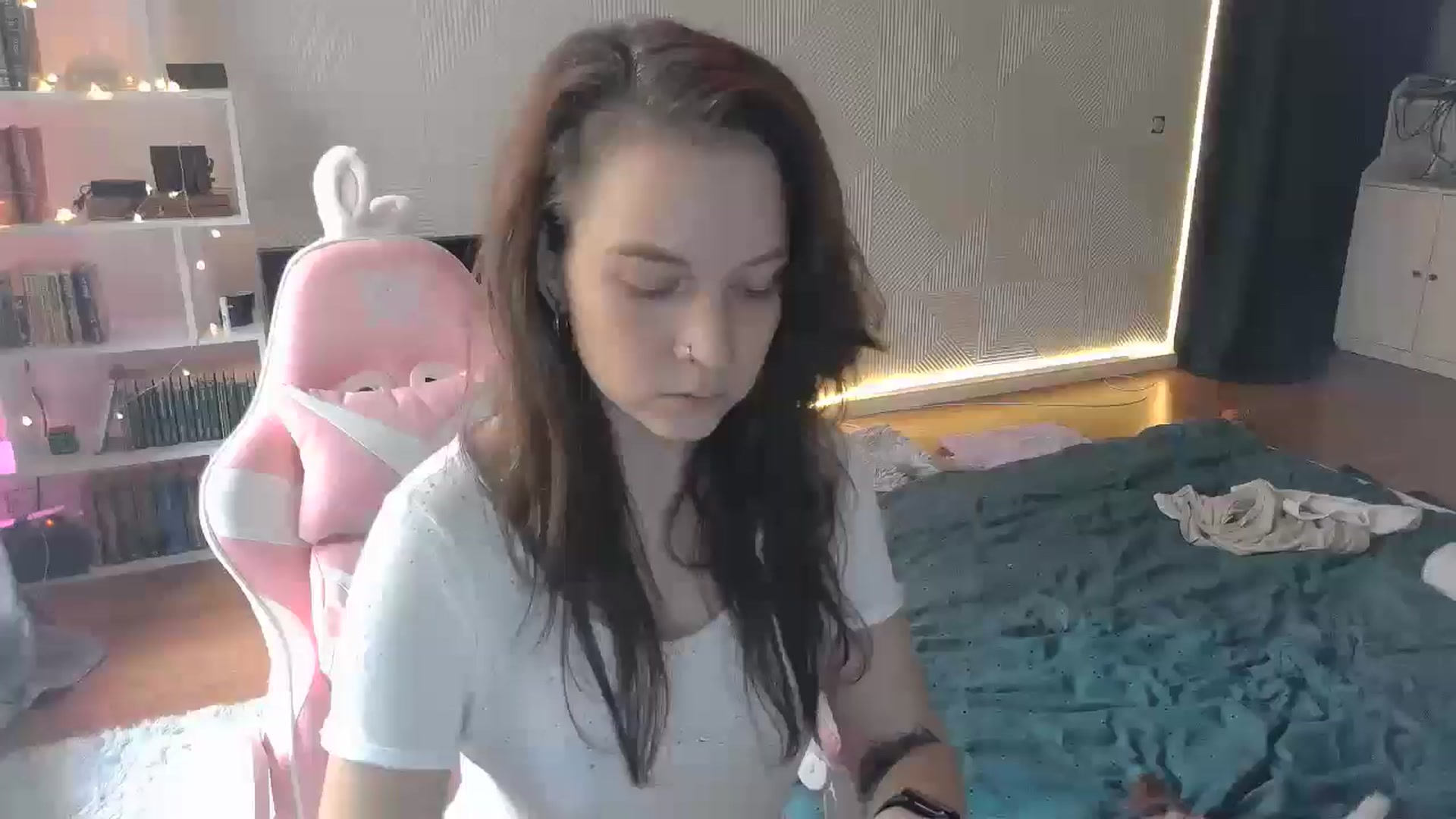 Gallery image thumbnail from Qi_ra's myfreecams stream on, 10/11/2025, 10:25 image 13 of 20