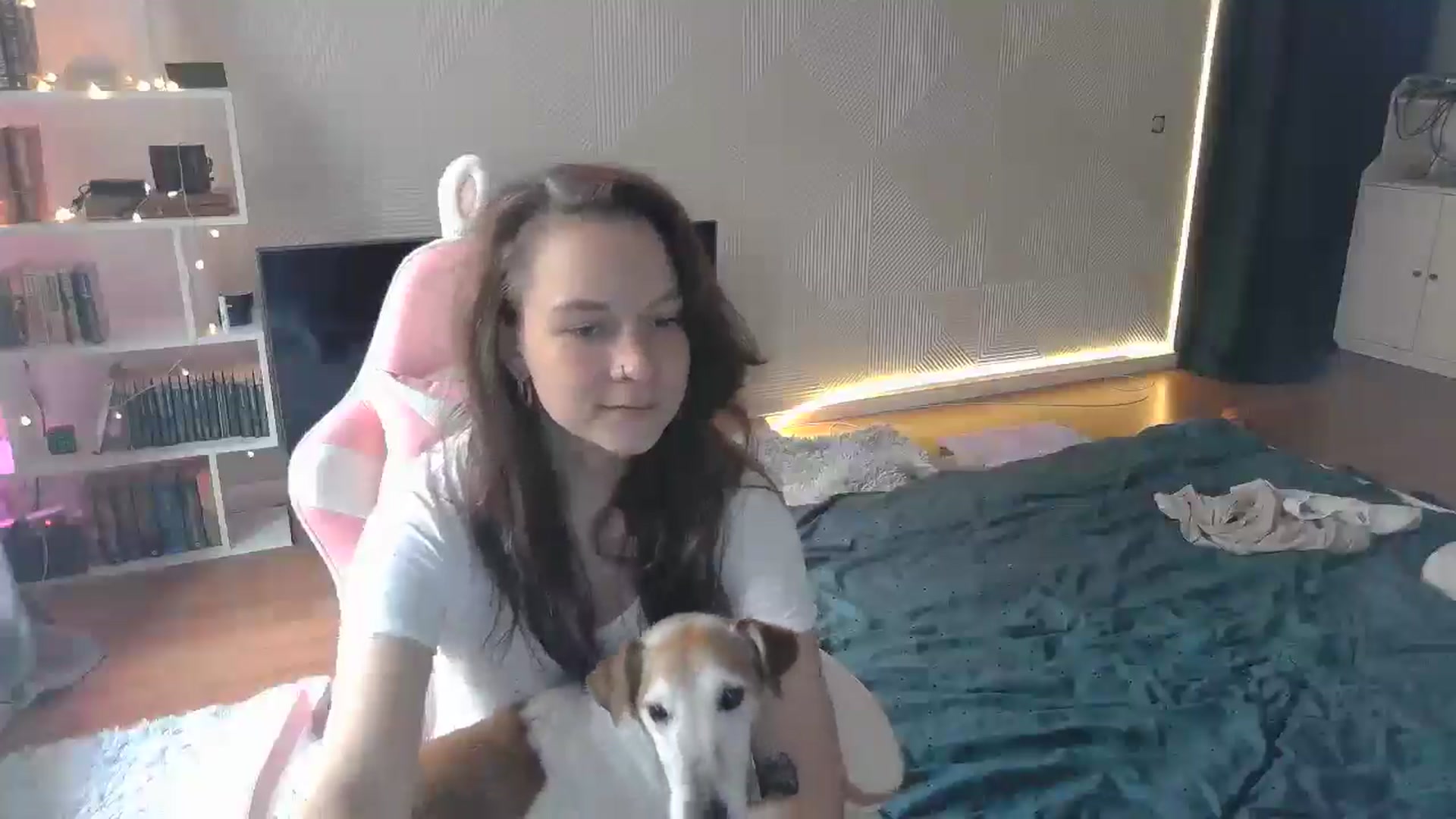 Gallery image thumbnail from Qi_ra's myfreecams stream on, 10/11/2025, 10:25 image 12 of 20