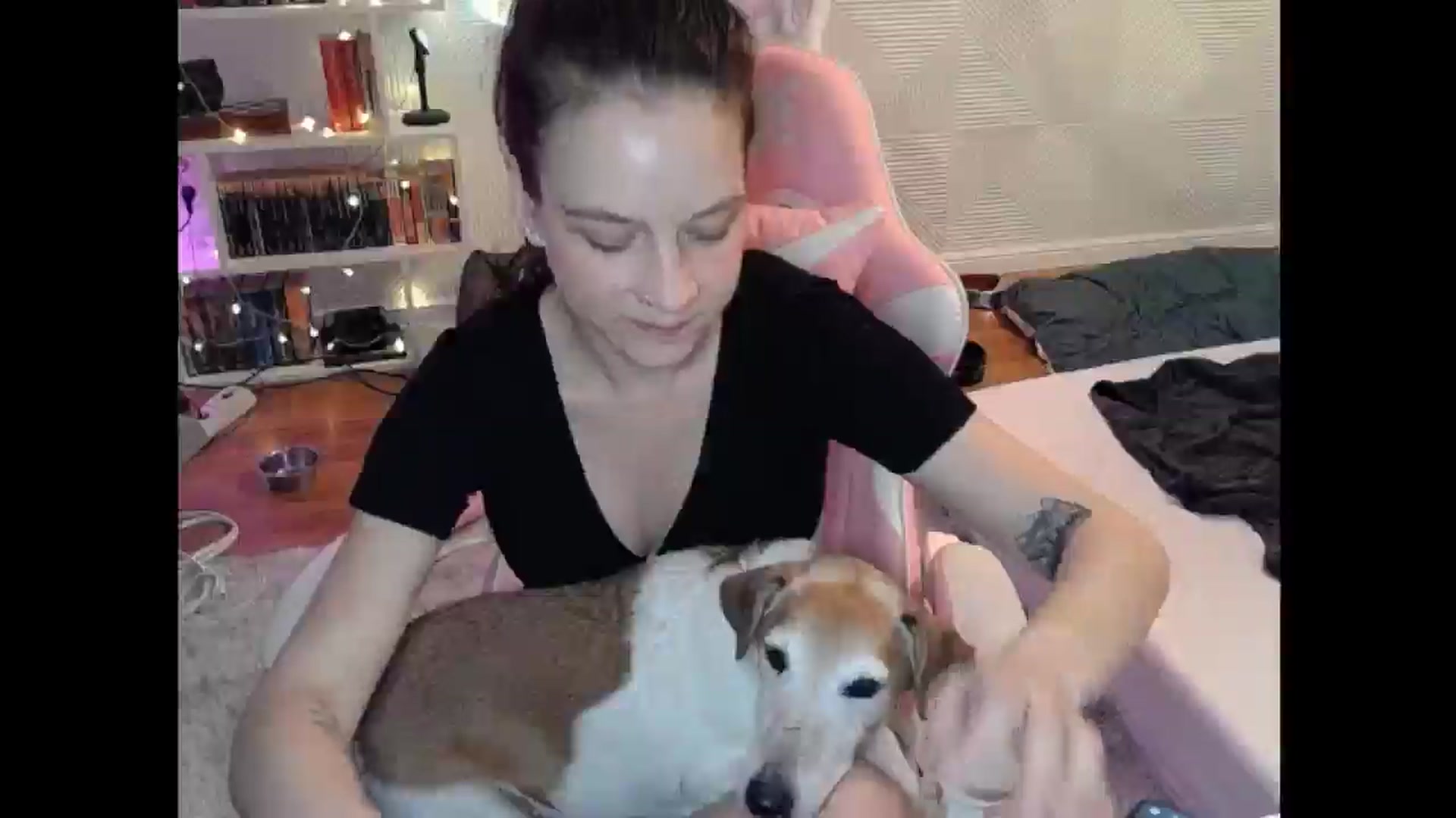 Gallery image thumbnail from Qi_ra's myfreecams stream on, 11/21/2025, 23:37 image 10 of 20